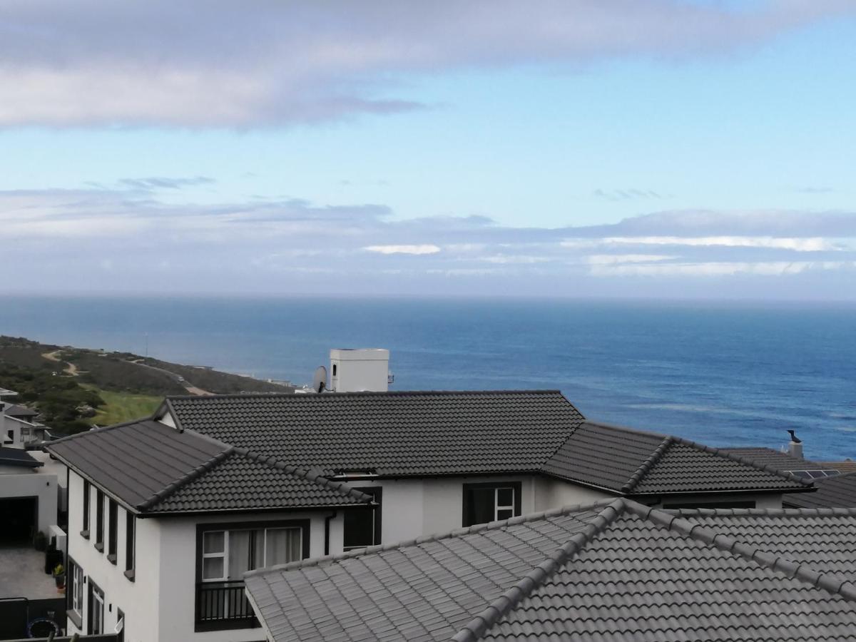 Ocean Room @ 66 Fynbos Mosselbaai Buitenkant foto